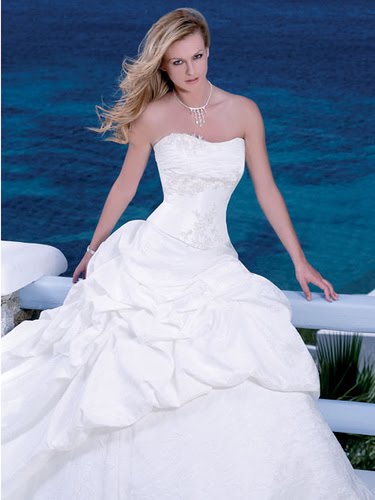 Wedding DressWedding Dress with Modern Beach Theme