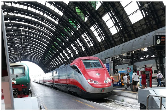 Milano Centrale - hala dworca kolejowego w Mediolanie - Pendolino