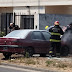Se incendió un auto en una vivienda