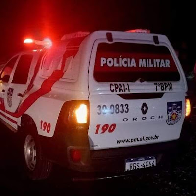 Dupla rouba padaria e leva pertences de cliente e uma moto no Povoado Areia Branca  em Santana do Ipanema