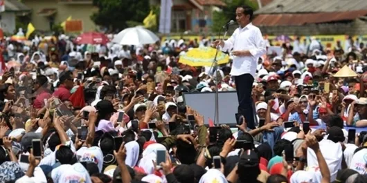 Di Depan Ribuan Warga Lamteng, Jokowi Pastikan Tak Legalkan Perkawinan Sejenis