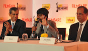 Dhanush at Idea film fare awards-thumbnail-7