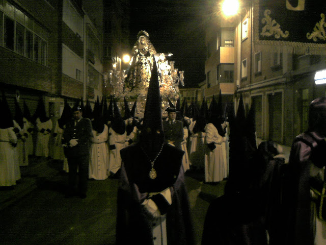 Semana Santa en León | España | Fotos urbanas + nocturnas | Fiesta religiosa