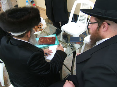 Rabbi Wedding on Rabbi Segal Seals The Documents