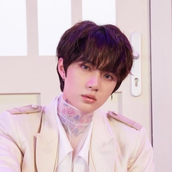 Beomgyu TXT dan Chaewon LE SSERAFIM Digosipkan Pacaran, Ada Bukti?