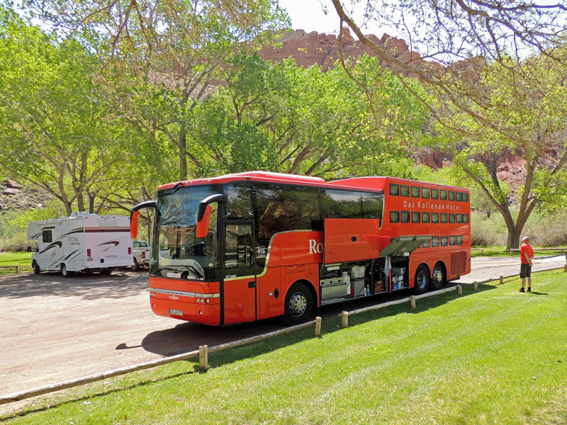 19+ Rotel Bus Interior