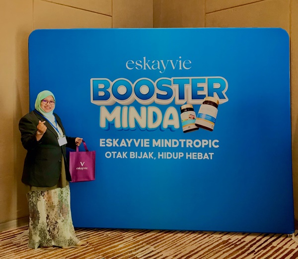 Majlis Anugerah Pelajar Cemerlang SPM Eskayvie Mindtropic