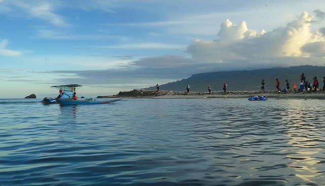 Munculnya Pulau Paskah di Pesisir Indonesia