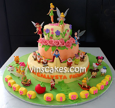 Dress Falls  Model on Snow White Cake Of The Snow White Dress Disney Snow White Cake Photo