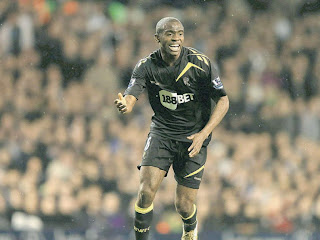 fabrice muamba collapsed, fabrice muamba england,muamba soccer player, fabrice muamba