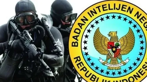 Pakar intelijen dan terorisme Ridlwan Habib meminta seluruh personel intelijen untuk merapatkan barisannya.