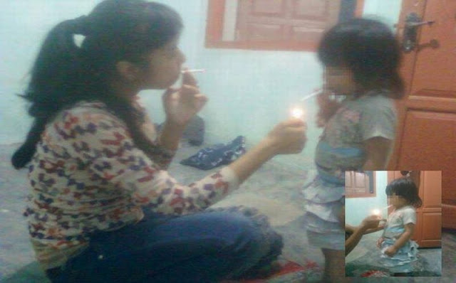 Netizen Dihebohkan Postingan Seorang Ibu Ajari Putrinya Merokok