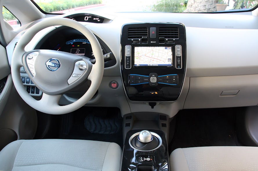 2011 Nissan Leaf Interior Design