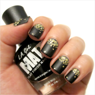 Textured Half Moon Nail Art Tutorial L'Oréal Paris Color Riche Le Nail Art Sticker 009 Poudré D'or Inspired