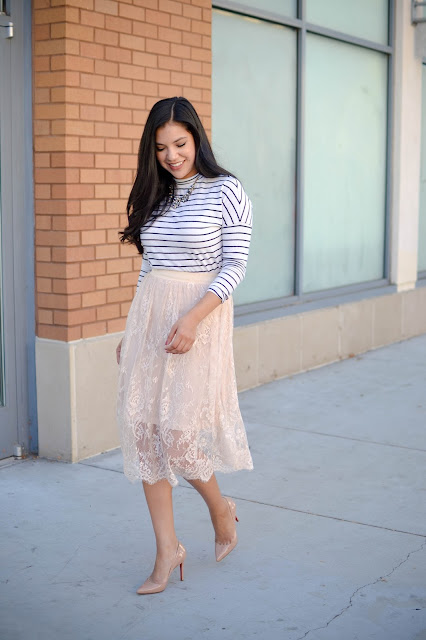 Gozon Lace Midi Skirt