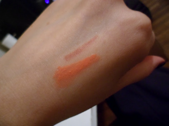 MAC Lipstick in GOTTA DASH Reviewed and Swatched, Coral Peachy Shade