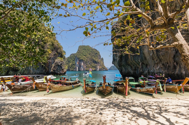 Idyllic beauty of Krabi, Thailand - Limestone cliffs and turquoise waters