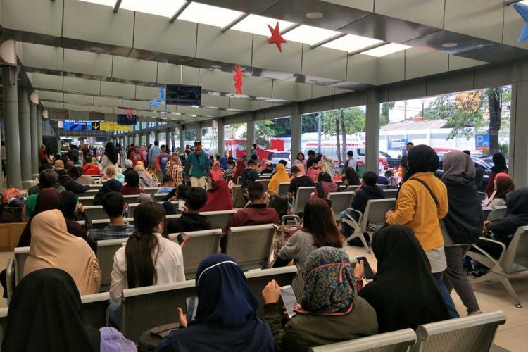 3 Orang Ditangkap Di Kawasan Stasiun Pasar Senin, Diduga Sebagai Calo Rapid Test