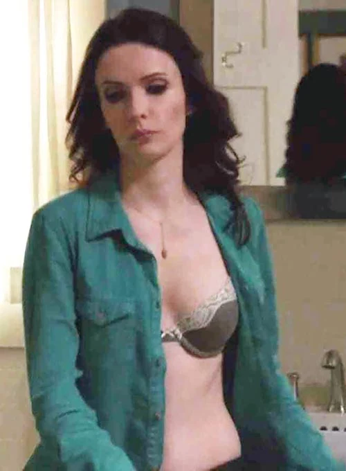 Bitsie TUlloch superman & lois grimm hot actress