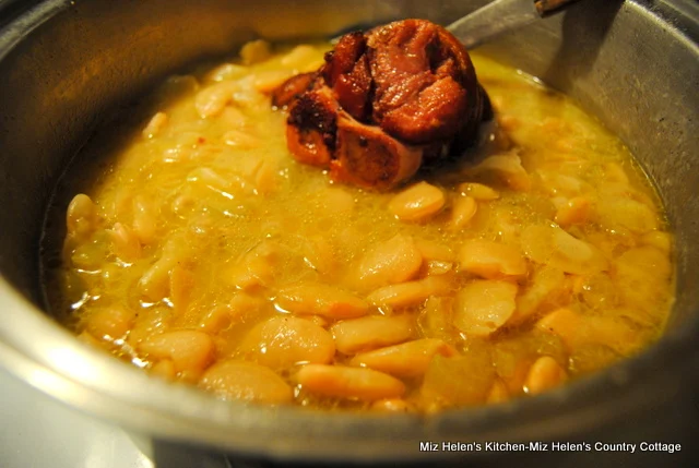 Southern Lima Beans at Miz Helen's Country Cottage