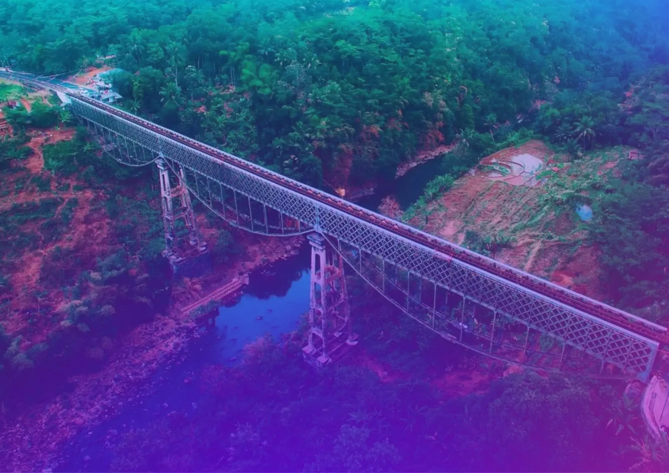 Jembatan Cirahong: Keindahan Arsitektur dan Nuansa Mistis yang Terpancar di Ciamis