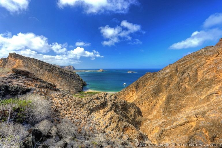 Blick auf die Punta Pitt Bucht, Galapagos