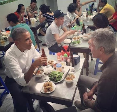 President-obama-eats-chinese-food-with-cnn-host-anthony-bourdian