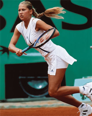 Tennis player Anna Kournikova video pics