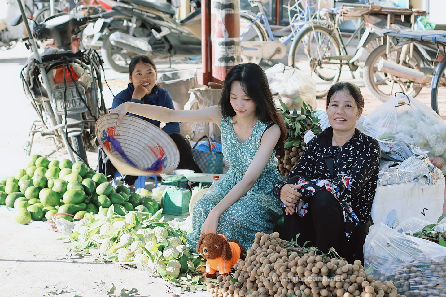 10X Hà Thành xinh 'như kẹo ngọt' gây bão mạng: Vợ quốc dân là đây chứ đâu!