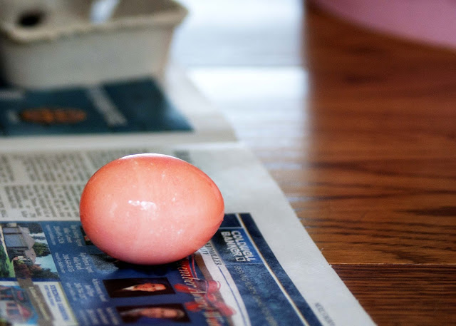 Tutorial on using Jell-O to dye Easter Eggs