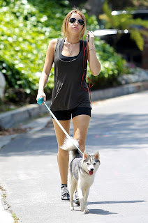 Miley Cyrus Walking look Sizzler beautiful body