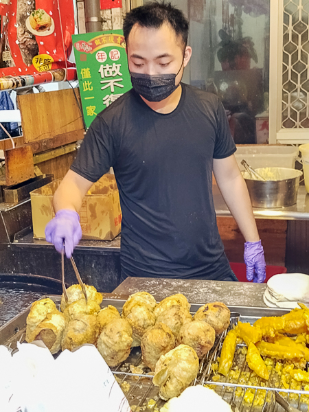 年記做不復賣|日月潭伊達邵排隊美食|香菇高麗菜包|素食可食