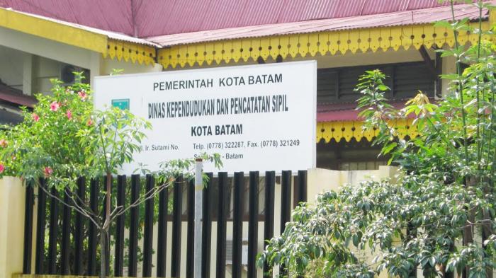 Biro Jasa Keluhkan pelayanan di Disdukcapil Batam