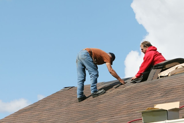 Roofing Contractors In Englewood