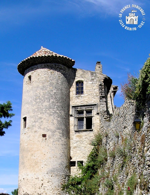 LE POET-LAVAL (26) - Village médiéval