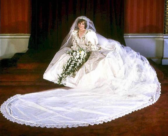princess diana wedding dress photos. Princess Diana in wedding