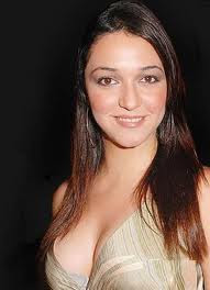 Nauheed Cyrusi Pics