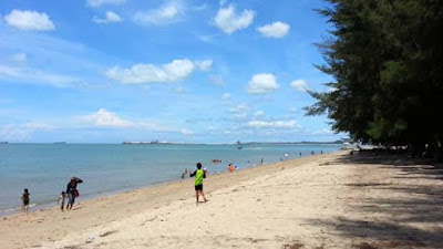 Pantai Puteri Melaka 2021. Wah cantiknya! Memang bersih terjaga rapi.