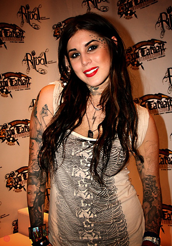 kat von d tattooing. kat von d tattoo shop.