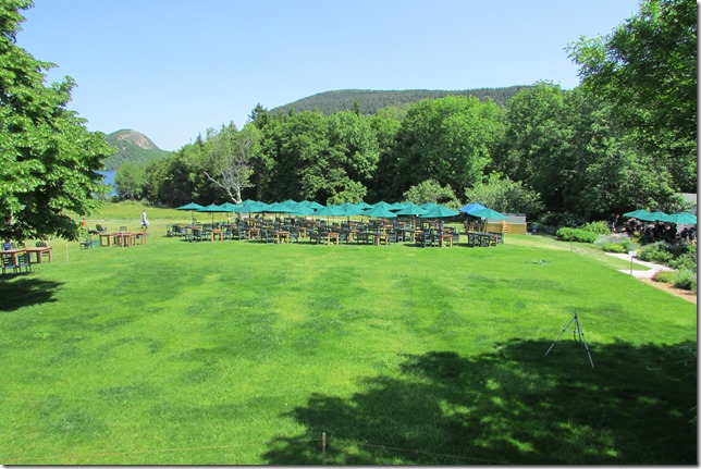 The outdoor dining area at Jordan Pond