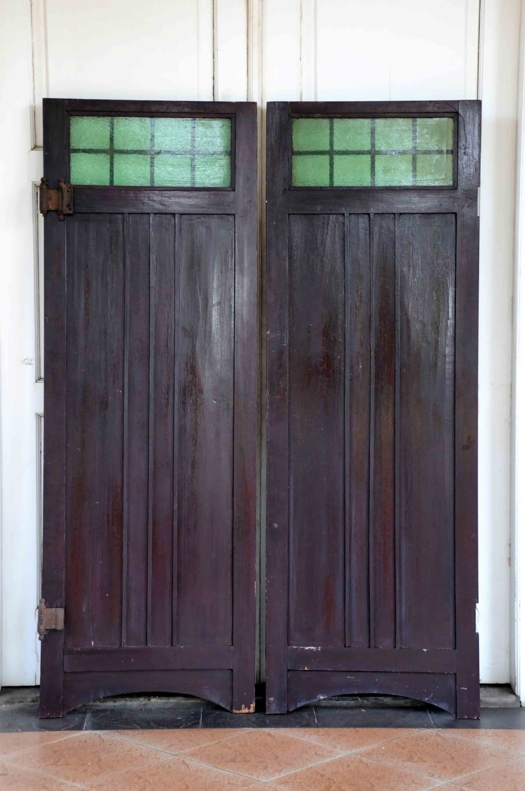 Old Vintage Gallery Pintu Cowboy Semarangan Antik 