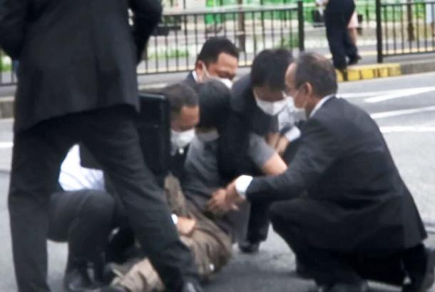 Polisi: Pelaku Penembakan Shinzo Abe Mengaku Punya Dendam