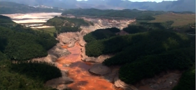 DESASTRE AMBIENTAL EM MARIANA E NO RIO DOCE