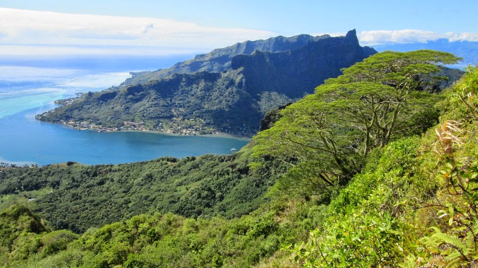 Panorama sur la côte Nord de Moorea, vers l'Est