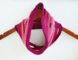 Ombre String Cowl Crochet Pattern by Susan Carlson of Felted Button