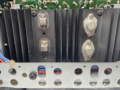 Marantz 4230_Power Transistors_front (L&R)_before servicing