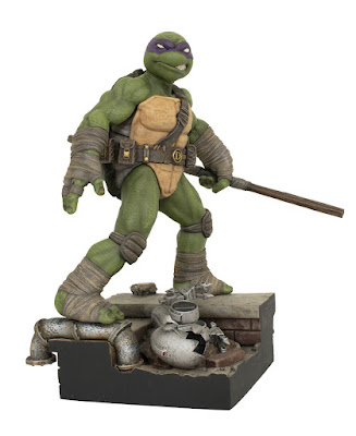 Diamond Select TMNT Gallery Donatello Deluxe PVC Diorama 01