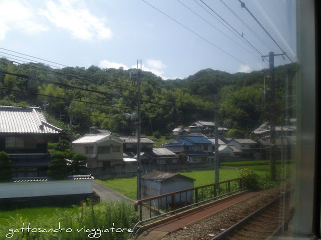 Treno da Osaka a Nara