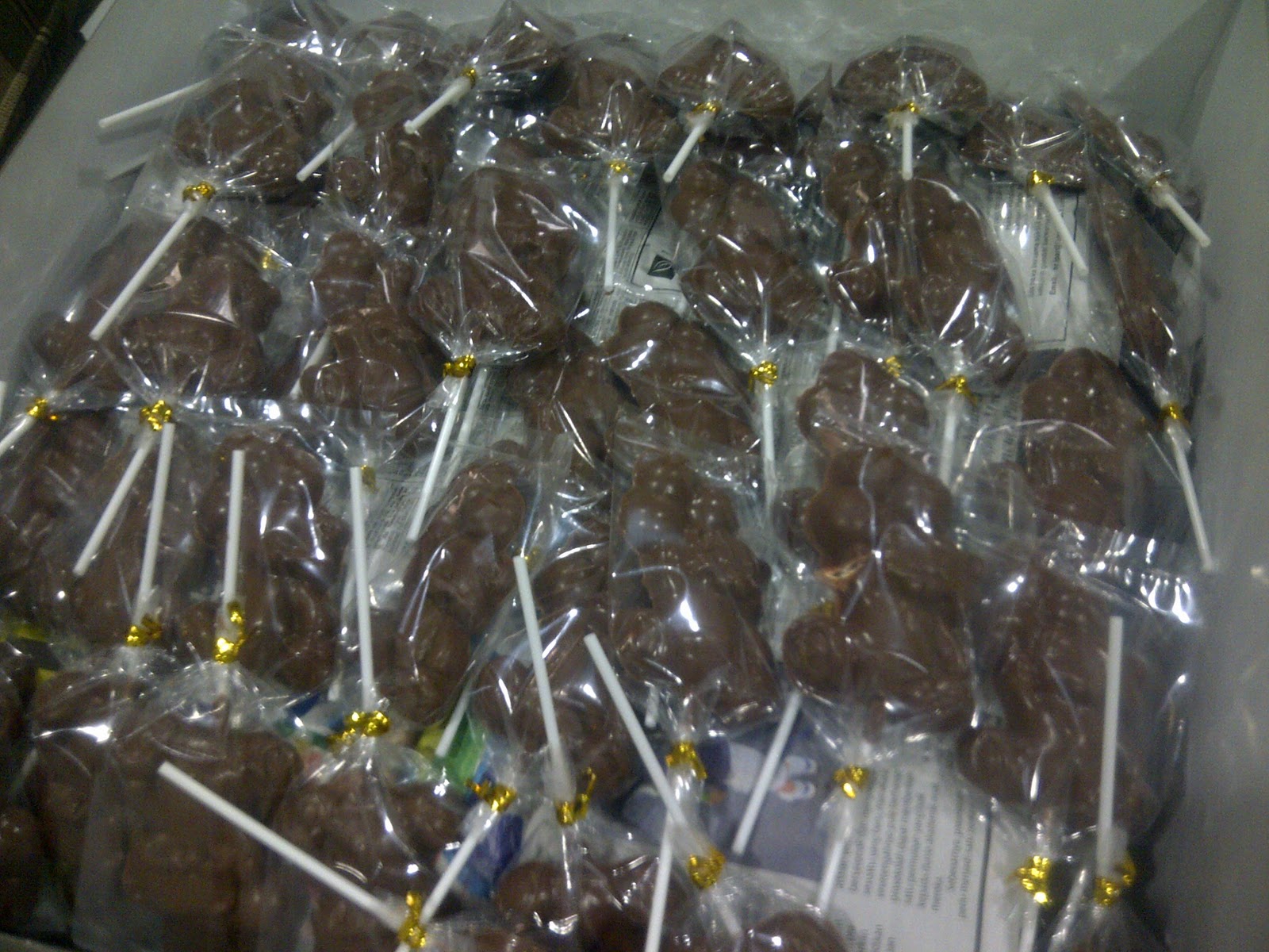 DinFa's HomeMade Delicacy: Coklat untuk Wedding Goodies 