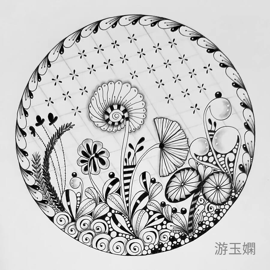 01-Alien-flowers-Zentangle-Drawings-Yu-Yuxian-www-designstack-co